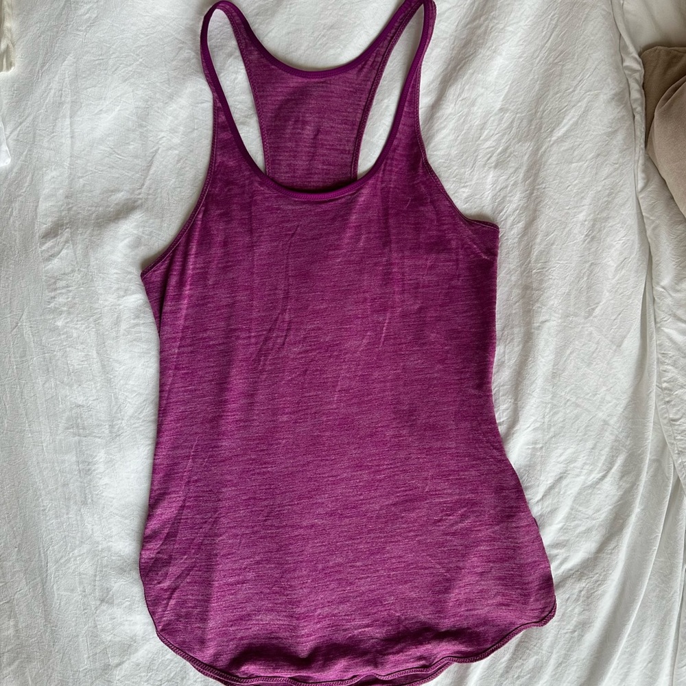 Lululemon women’s tank size 6